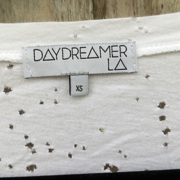 White Urban Outfitters Daydreamer White Destroyed Peplum Deep Scoop Tee Size XS - Picture 4 of 5